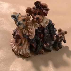 Boyd’s Bears Louella & Hedda…..the Secret
